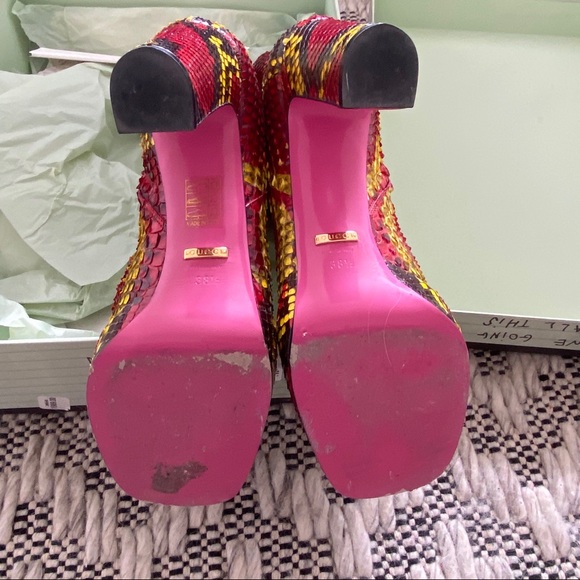 Gucci Runway Python Boots - Picture 3 of 6
